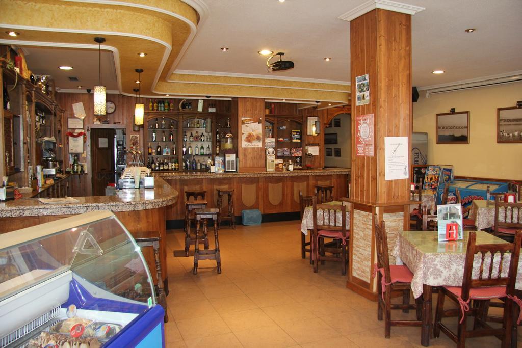 Hostal Cazalegas المظهر الخارجي الصورة