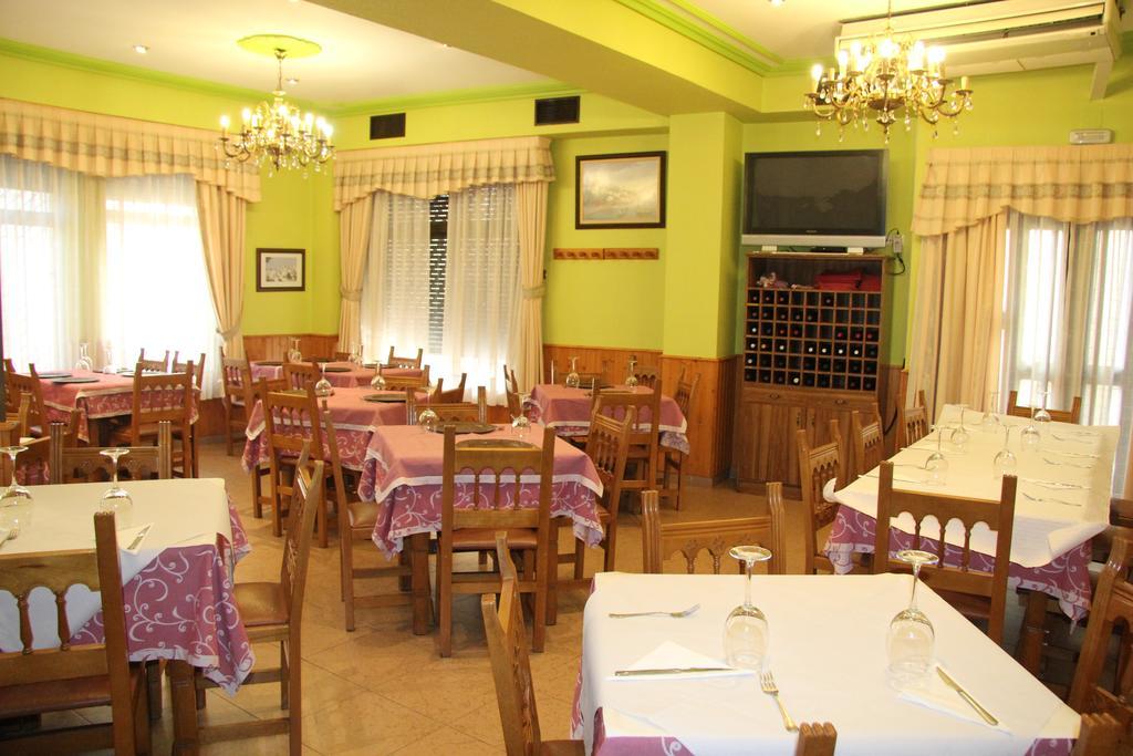 Hostal Cazalegas المظهر الخارجي الصورة